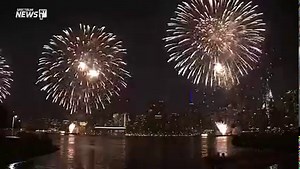 24K views · 1.4K reactions | A stunning view from Long Island City as Macy’s Fourth of July fireworks light up the sky over the East River. | Spectrum News NY1 | Facebook