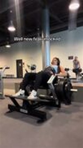 Mat Slips During Gym Exercise - video Dailymotion