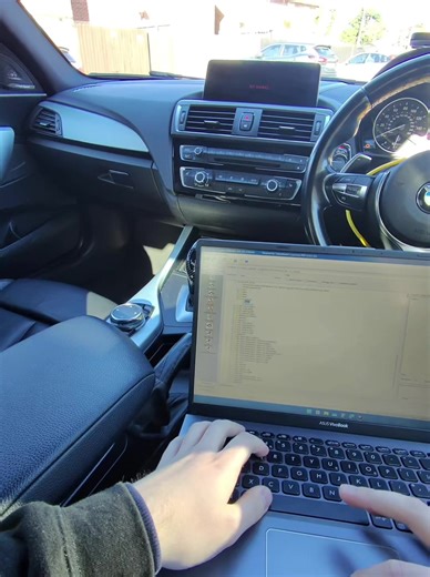 This BMW now has OEM Apple CarPlay #BMW #applecarplay #ukcarscene #april #bmwm