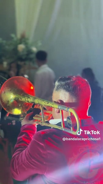 El Manicero: Banda La Caprichosa Santa Cruz Meyehuatlco