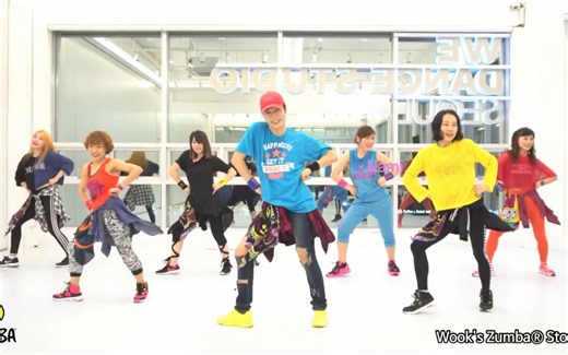 爱上Zumba舞，简单轻松，每天坚持跳几遍减肥健身双丰收！