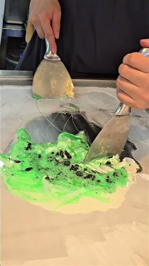 Oreo + Mint = The Perfect Ice Cream Roll Combo 🍦💚