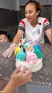 830K views · 10K reactions | Cute Cake Cute Disney princesses Dala kau ng mahabang pasensiya hahaha Link cute cake stand : https://shpee.today/kJf6xHAG #trendingcakes #cakesofinstagram | BABy H. MB Cakes & baking supplies online shop | Facebook