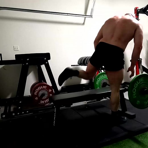 Lying Triceps Extensions For Complete Triceps Development - 11-1-2023! I'm 46-years-old 215 lbs focused on continual self-improvement and helping others do the same! I can take you from dadbod to Daddy! DM me for coaching enquires! #dadbod #fitness #powerlifting #gains #teamblaha | Jason Blaha