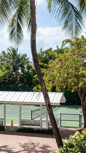 Palm House Real Estate | AJ Vetter on Instagram: "Step into the quiet luxury of 81250 Overseas Highway — a coastal retreat shaped by elegance, comfort, and the magic of Islamorada’s bayside. Tucked inside Tarpon Flats, one of Islamorada’s most coveted and intimate communities, this home blends resort-style living with the charm of a boutique neighborhood. Newly renovated from top to bottom, it offers 3 bedrooms, 3 bathrooms, and 2,336 sq ft of bright, airy living space designed to frame the bay 