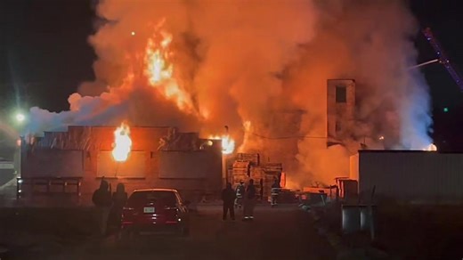 Update: 'Total loss' for Chattanooga lumber business after 2-alarm overnight fire downtown