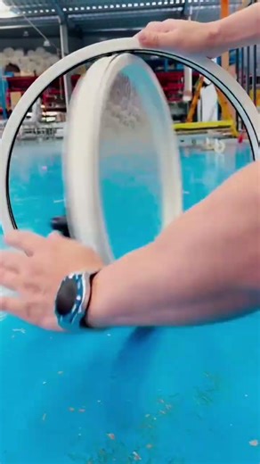 A semi transparent window can rotate 360 degrees, allowing flexible use and better airflow indoors.