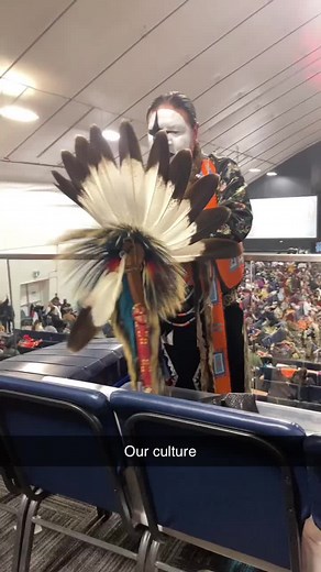 How to Make a Native American Feather Fan