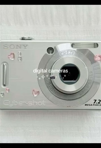 Exploring Aesthetic Digital Cameras for Creative Photography