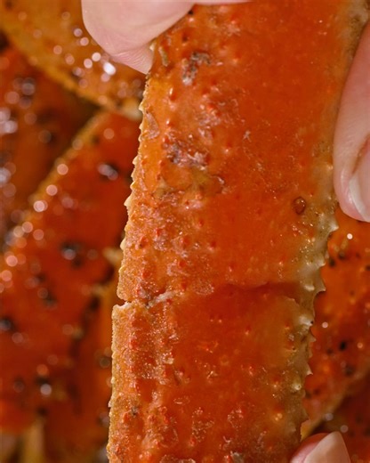 We're crackin' open Crabfest with Crab Your Way flavors like NEW Cajun Butter 😋 | Red Lobster