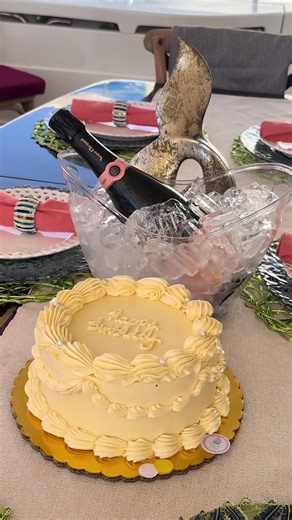 Luxury Yacht Day Experience in Cabo San Lucas