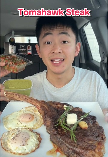 Trying Tomahawk Steak for the First Time: A Taste Test
