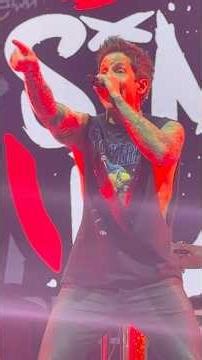 Front Row at Simple Plan — I’d Do Anything