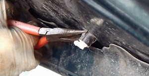 How To Replace Windshield Washer Nozzle on Toyota Corolla