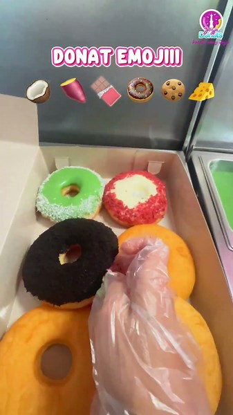 Large Box Donat Emojii 🥥🍠🍫🍩🍪🧀 #donuts #donatjogja