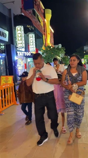 🇲🇽 Nightlife in Playa del Carmen, Mexico 🏖️ #shorts