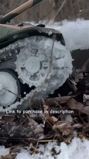 Awesome RC tank w independent suspension