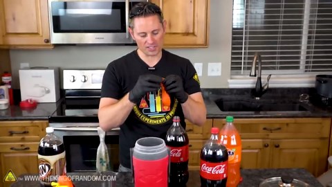 Frozen Soda Balloon Trick? Liquid Nitrogen And Water Balloon Experiment