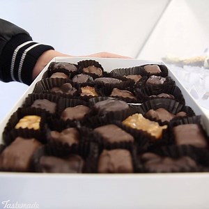 2.8M views · 10K reactions | See what's cooking in LA's most iconic candy factory! | Tastemade Travel | Facebook