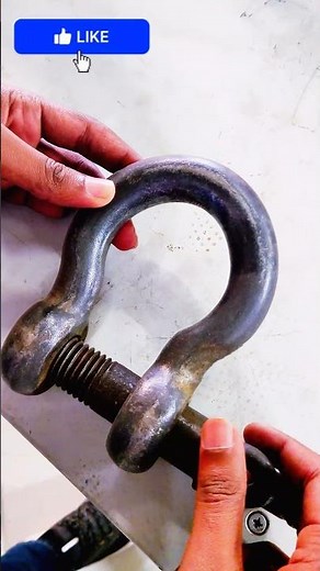 how to use D shackle