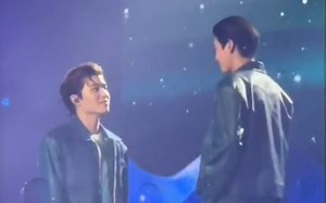 【Pondphuwin】腰痛到动不了，只能靠碰普来缓解疼痛了