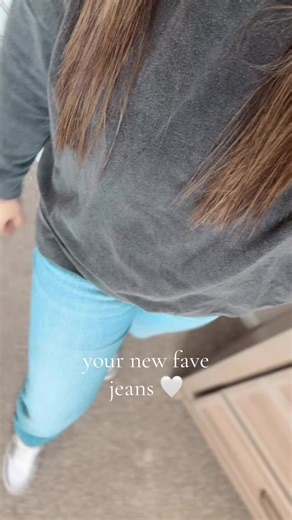 The everyday jeans I keep reaching for 🤍 — the OG straight leg from Old Navy are that perfect mix of structured comfortable. High-rise fit, classic straight silhouette, and easy to style for casual or dressed-up looks. If you’re searching for affordable straight leg jeans, high waisted denim, or everyday wardrobe staples — these are worth the hype. @Old Navy #straightlegjeans #oldnavystyle #affordablefashion #denim #momstyle