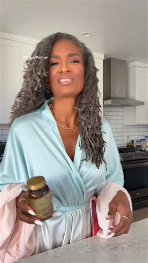 #SolgarPartner Entering the New Year in my 60s with a fresh outlook and a focus on health. Solgar B-Complex Vegetable Capsules are my daily choice for energy metabolism and heart health support*. *These statements have not been evaluated by the Food and Drug Administration. This product is not intended to diagnose, treat, cure or prevent any disease. | Solgar Vitamin and Herb