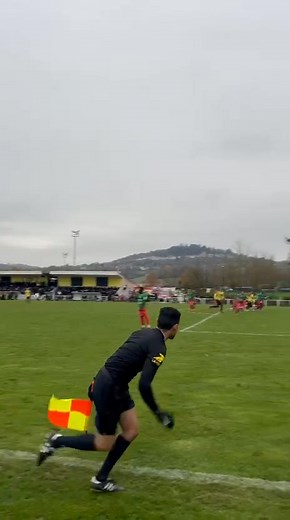 455K views · 644 reactions | ⚽️ R1: le hors-jeu ligitieux qui a privé l'ASP l As Pagny Football du but de l'égalisation face à Sedan (0-1). Et vous, vous en pensez quoi ? Tous les résultats et classements en direct par ici : https://c.estrepublicain.fr/sport/2025/11/23/suivez-en-direct-les-resultats-du-jour-en-lorraine-et-ailleurs ⤵️ | L'Est Républicain Sports Lorrains | Facebook