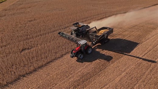 Lightweight, fuel-smart and still outpacing the forecast. Gleaner T Series combines don’t flinch when harvest runs late. | Robinson Implement.com