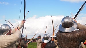 Medieval Style Traditional English Longbow – Historical Wooden Archery Bow – 68″ - Etsy UK