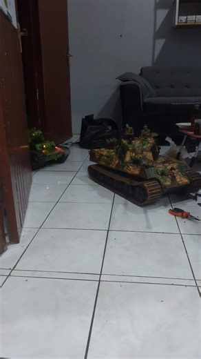 bokong tukang camper😅 #rctank #tank #mainan #rccrawler#henglong