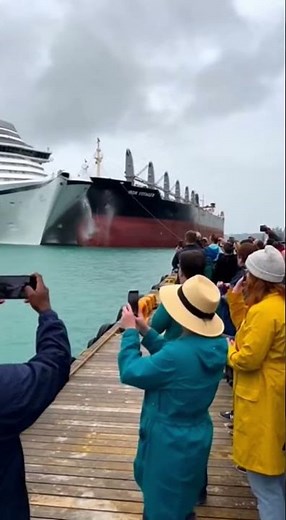 Shocking Cruise Ship Collision: Sun Majesty Hits Cargo Vessel!