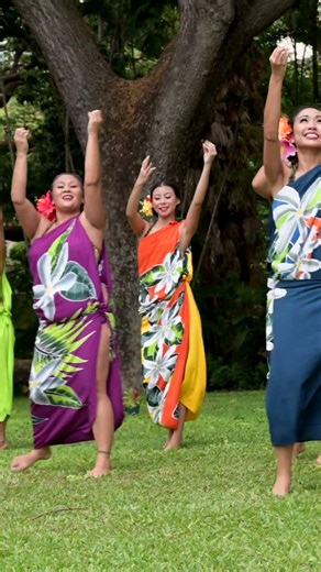 Te Vai Ura Nui #12 Ho'olau Kanaka on PhotoLukeHawaii August 25, 2024