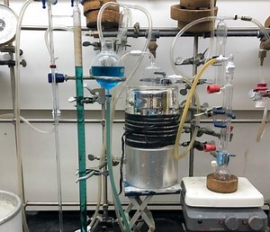 Nanoparticles Rip Hydrogen From Water