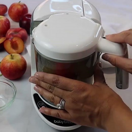 Baby Brezza Food Maker Deluxe in Action | Baby Brezza