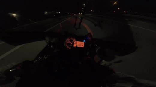 Motorcycle Speed on the Highway: GSXR Thrill Ride