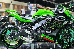 Kawasaki ZX25R Specs and Review