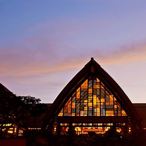 With so much to explore and discover in and around Aulani Resort, you could start a new bucket list every single day. Learn more - http://di.sn/6183DcuiD | Aulani, A Disney Resort & Spa