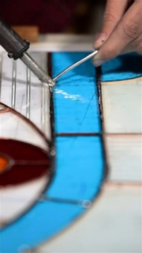 Spark your creativity and step into the world of stained glass with a course at Melbourne Polytechnic ✨ RSVP for the next online info session at melbpo.ly/info-session-visual-arts @glaasinc @firstnationsglass | Melbourne Polytechnic