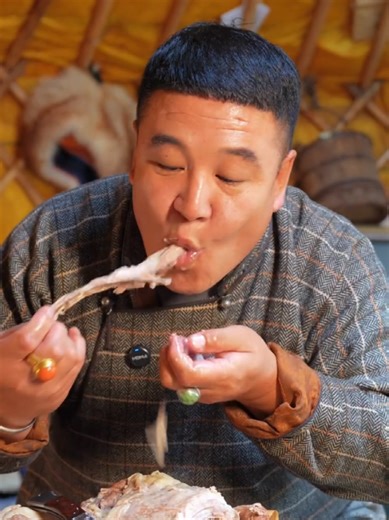 أبَى شَفَاطَة: أسطورة منغوليا في أكل اللحوم