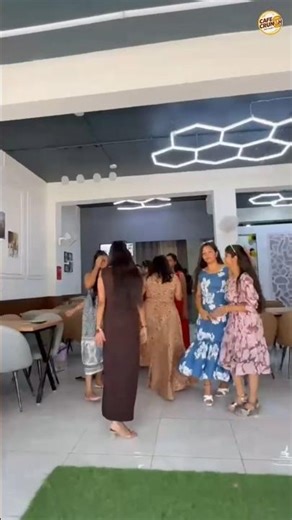 Make 😲 Your Farewell Celebration Stylish and Beautiful only at Cafe Crunch #pizza #cafecrunch #food