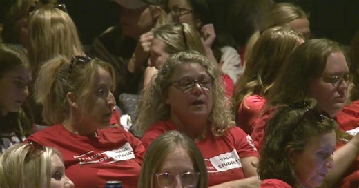 Rochester Community Schools approves new teacher contract