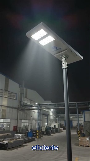 Esta luminaria solar ilumina 200m² x 12 HORAS seguidas 🔋☀️ #shorts #ReflectorSolar