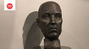 Tältä näyttää Risto Rytin selli hotellihuoneena – MTV vieraili presidentin vankisellissä Helsingin Katajanokalla: "Hän söi samaa ruokaa kuin muut vangit ja vaihtoi itse patjan"