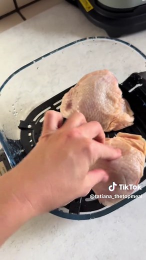 Ninja crispi chicken recipe #ninjacrispi #ninjakitchen @Ninja Kitchen #chickenrecipe #presents