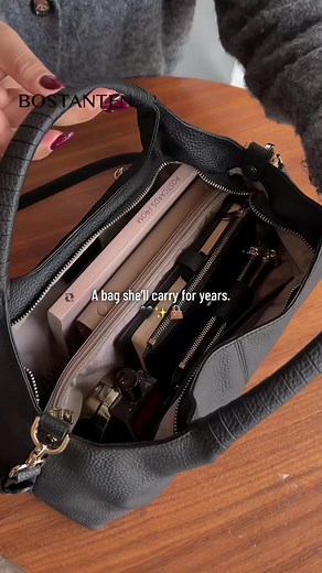 Timeless Leather Handbag for Everyday Use