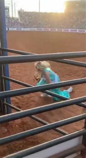 Horse startled rodeo queen at rodeo
