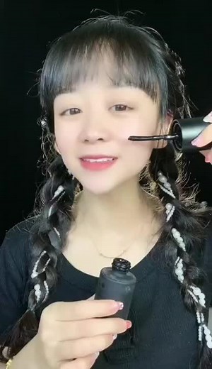 Applying Cosmetic Products for Flawless Skin