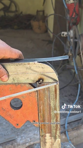 Creating a Round Iron Angle: Techniques and Tips