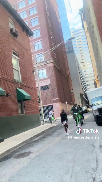 POV : you meet the wipe me down / pull up stuntin guy from Baltimore | pull up stuntin